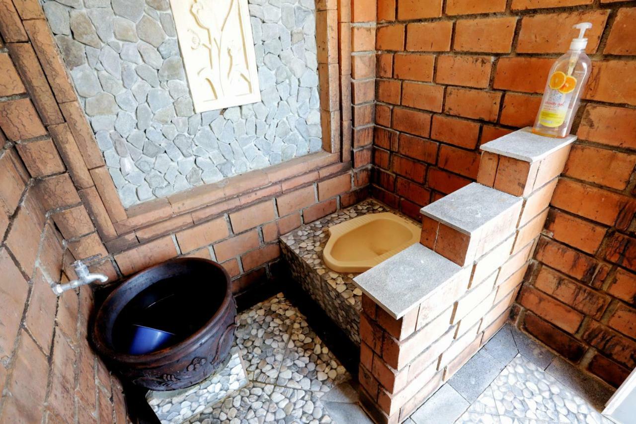 Newalaskuliner & Homestaywatulumbung Kretek Экстерьер фото