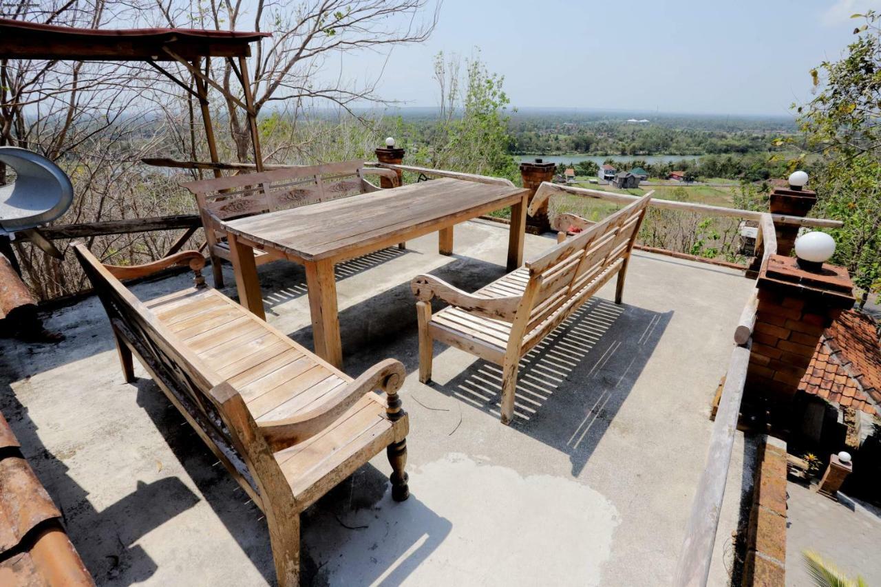 Newalaskuliner & Homestaywatulumbung Kretek Экстерьер фото