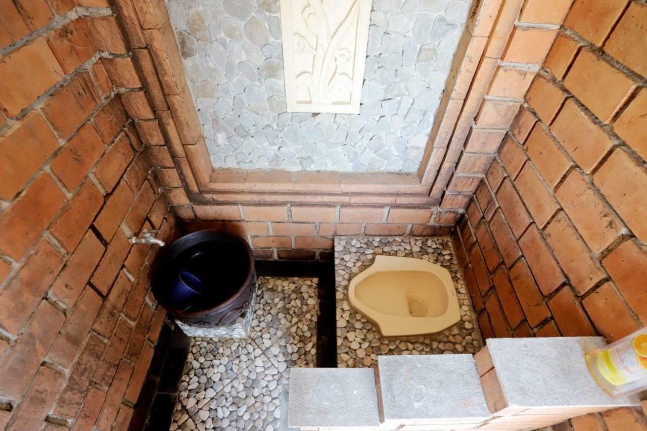 Newalaskuliner & Homestaywatulumbung Kretek Экстерьер фото